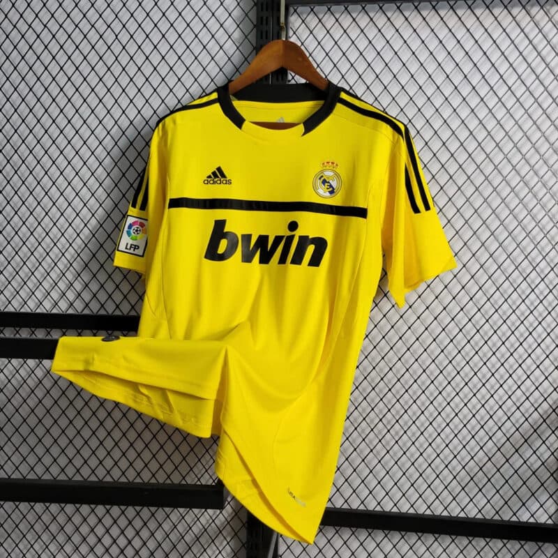 2011/2012 Retro Real Madrid Yellow Goalkeeper Football Shirt