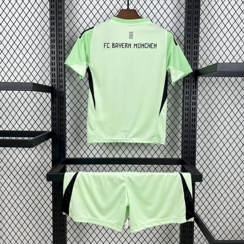 2025/2026 Bayern Munchen Goalkeeper Football Shirt Kids Size