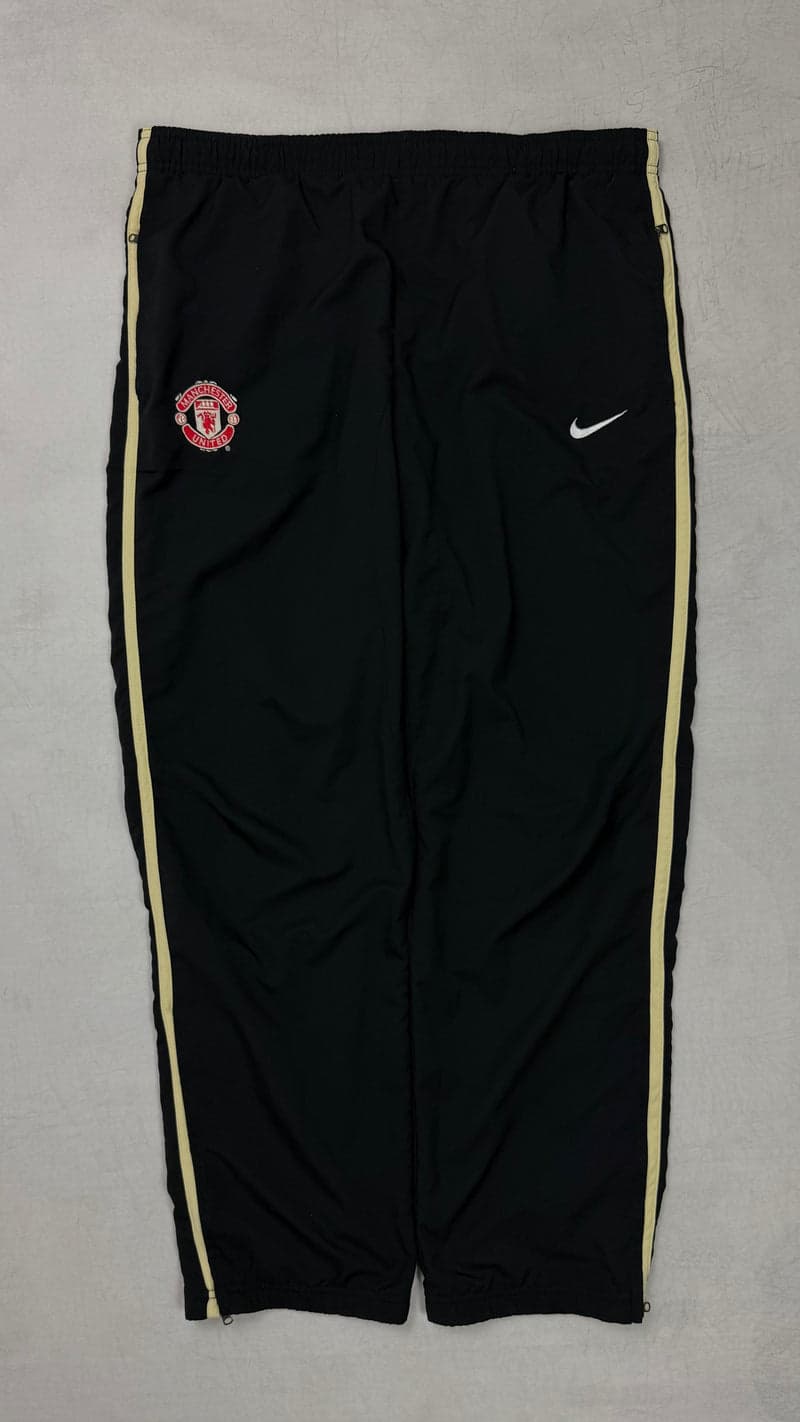 Manchester United Vintage Tracksuit Full Zipped 1:1 Thai Quality